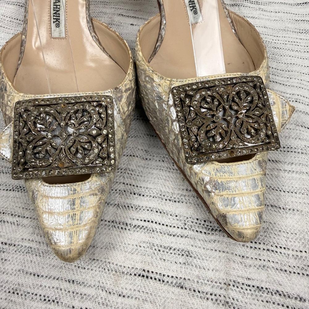 Manolo Blahnik Metallic Snakeskin Slingback Point Toe Embellished Kitten Heel 6 - Picture 3 of 10